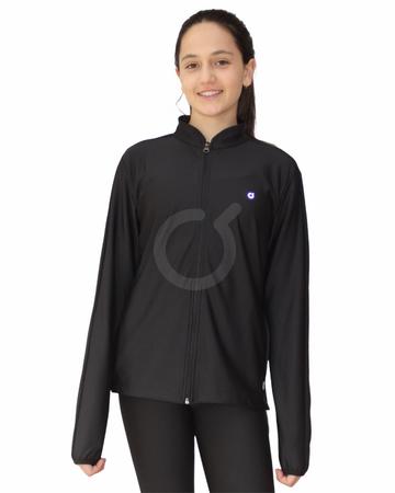 <p>Chompa deportiva ligera.&nbsp; Levemente satinada.&nbsp; Detalles en maga semitransparentes.</p>
