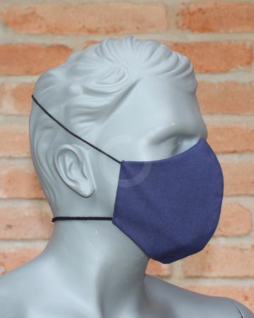 <p>Tela: Antifluido.&nbsp; Composici&oacute;n: Algod&oacute;n 35%, Poli&eacute;ster 65%.&nbsp; Peso: 123 a 136 gr/m2 cada capa.&nbsp; Dos capas: 246 a 272 gr/m2.&nbsp; Descripci&oacute;n:&nbsp; Mascarilla en tela antifluido doble capa para protecci&oacute;n de nariz y boca.&nbsp; Corte anat&oacute;mico. Dos el&aacute;sticos para sujetar en cabeza.&nbsp; Lavadas:&nbsp; 50.</p>

<p>Tallas:&nbsp; Grande (hombre) y Mediana (mujer y ni&ntilde;o)</p>

<p>En caso de no haber existencias, se puede hacer bajo pedido, m&iacute;nimo 24 unidades.&nbsp; Escribir a ventas@ziro.com.ec</p>

<p>&nbsp;</p>
