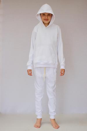 <p>Pantal&oacute;n calentador con rib en cintura y bastas. 2 bolsillos. Cord&oacute;n en cintura. Tela fleece perchado polialgod&oacute;n. Corte UNISEX.</p>

<p>&nbsp;</p>
